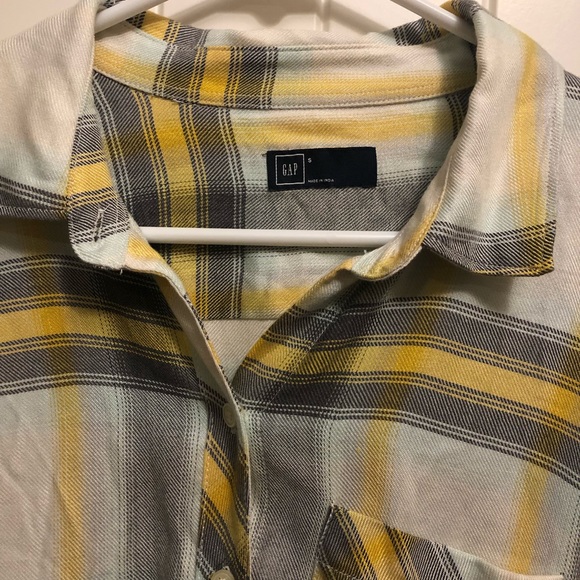 Gap flannel shirt. Women’s Small. - Picture 3 of 8